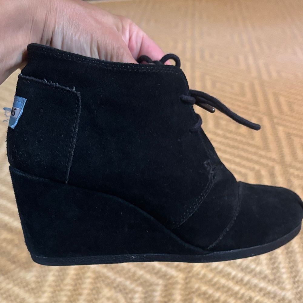 Toms Black Lace Up Women's Boots